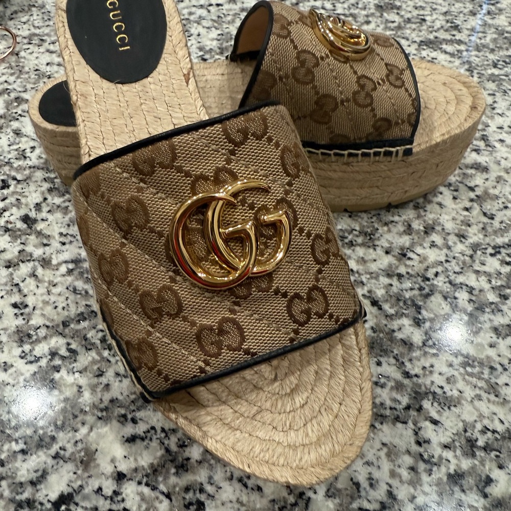 Gucci Tan Espadrille Platform Slides - Picture 9 of 11